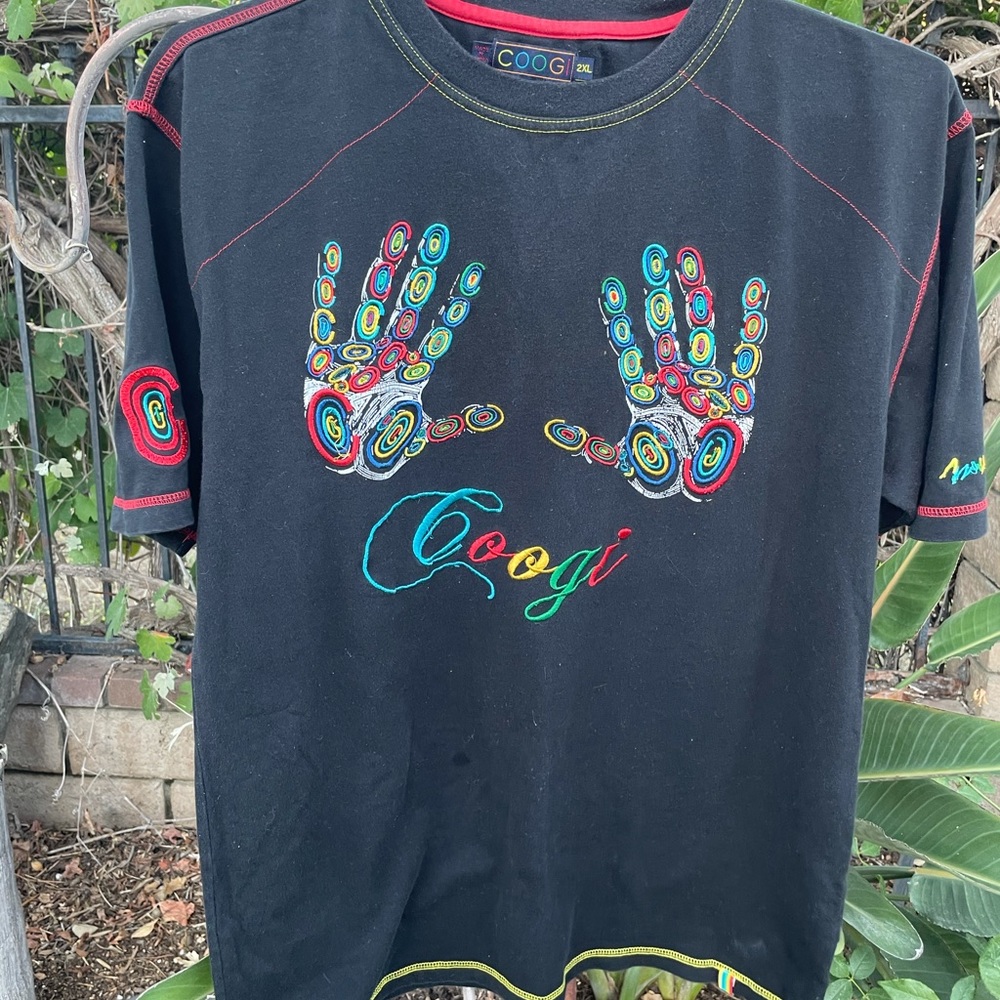COOGI Hands of Art Embroider T-Shirt Size 2XL